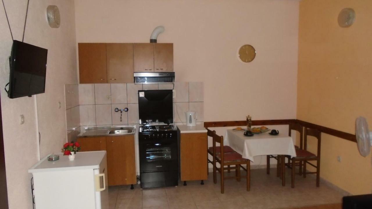 Apartmani A.Teskera Трогир Экстерьер фото