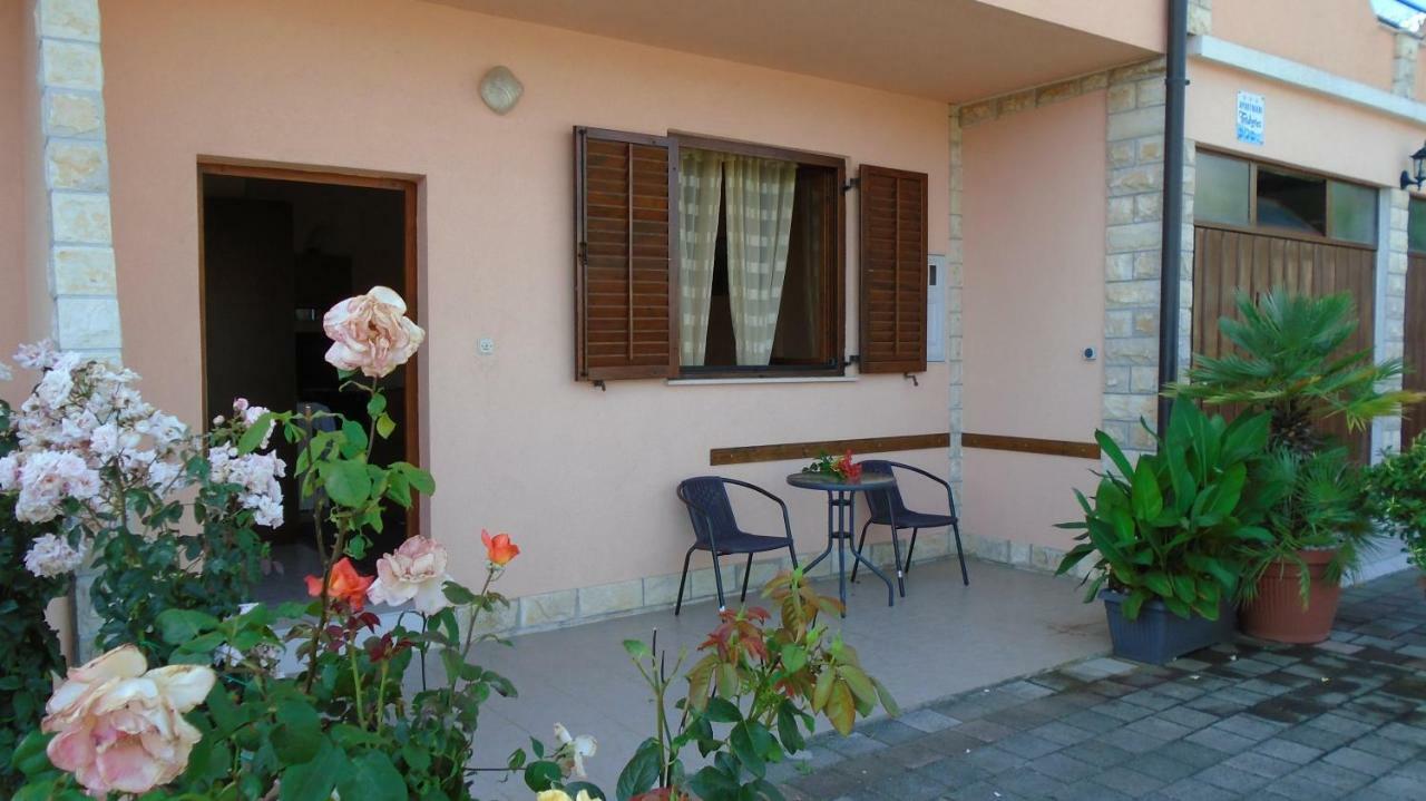 Apartmani A.Teskera Трогир Экстерьер фото